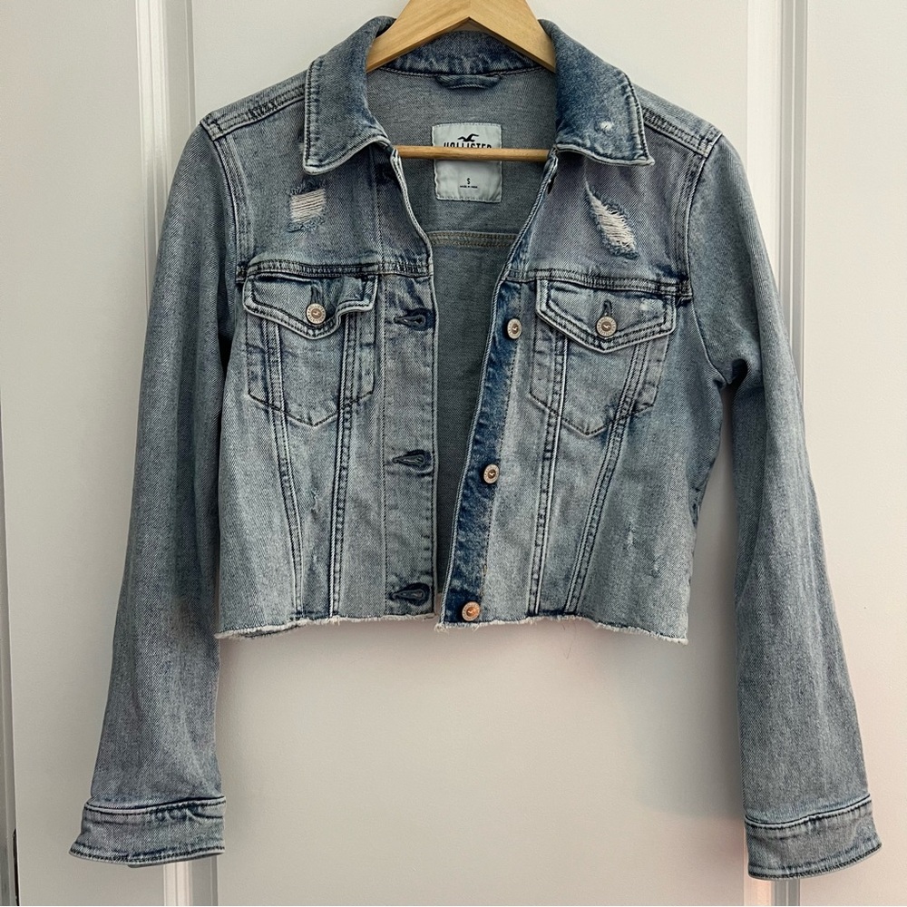 [Hollister] Light Blue Distressed Jean Jacket